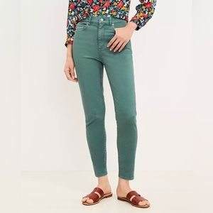 LOFT Skinny Crop Pants Green Sage size 12 size 31